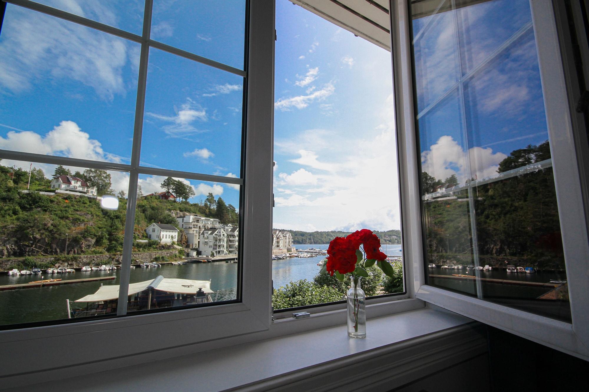 Tvedestrand Fjordhotell - Unike Hoteller Buitenkant foto