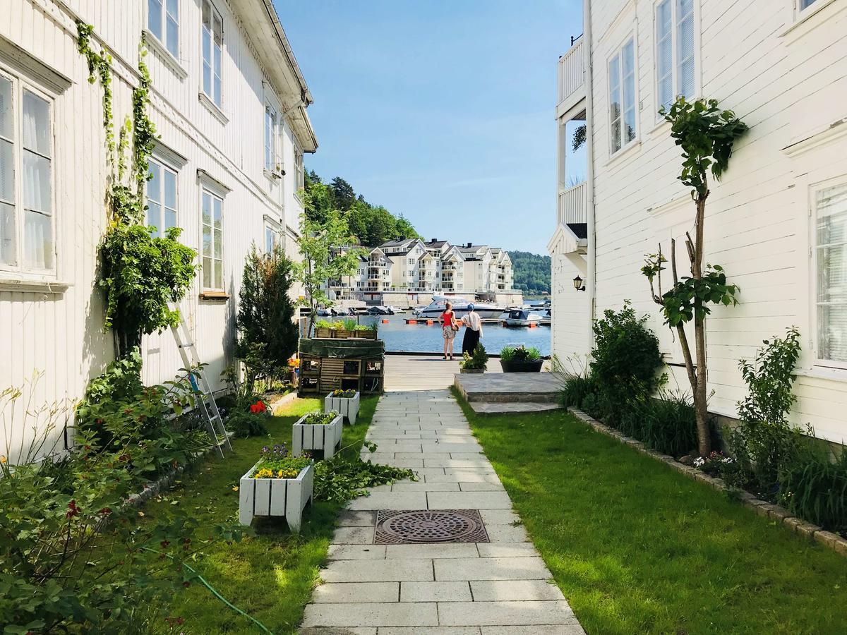 Tvedestrand Fjordhotell - Unike Hoteller Buitenkant foto